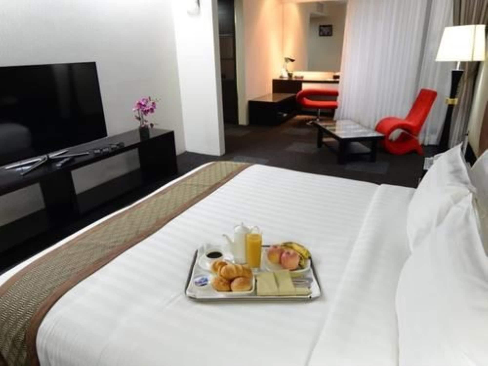 Avenue 64 Hotel Yangon Bagian luar foto