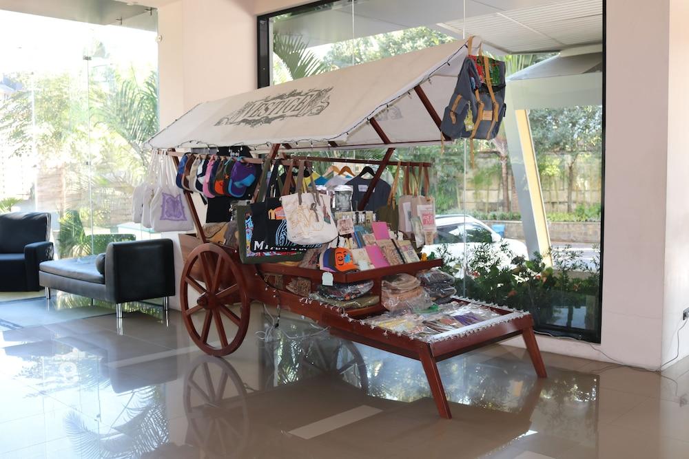 Avenue 64 Hotel Yangon Bagian luar foto