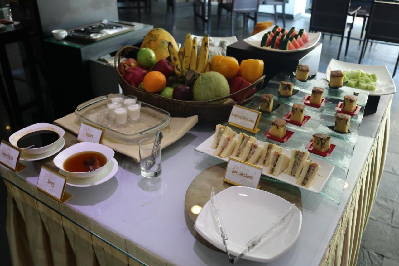 Avenue 64 Hotel Yangon Bagian luar foto